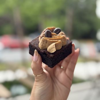 Élysées - Cafes Near Me - Vancouver, British Columbia Élysées - Cafes Near Me - Vancouver, British Columbia