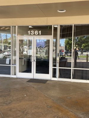 Sola Salon Studios by null