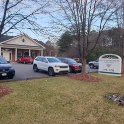 Teresa Long Wooddell, DDS - Exterior view from road.