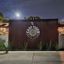 Easy Tiger - Side of restaurant at night
