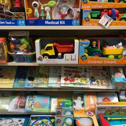 Lynne's Cards & Gifts