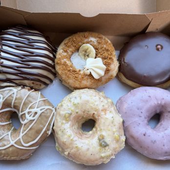 Dun-Well Doughnuts - PBJ, banana cream, Boston cream, coffee, pistachio and blueberry - Donuts Near Me - Brooklyn, New York Dun-Well Doughnuts - PBJ, banana cream, Boston cream, coffee, pistachio and blueberry - Donuts Near Me - Brooklyn, New York