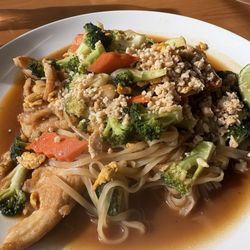 Chicken pad Thai