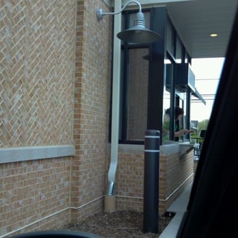 Starbucks - Coffee & Tea Near Me - Mequon, Wisconsin