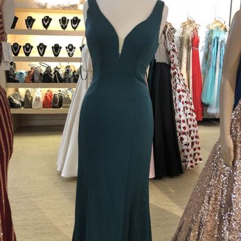 M and M Couture - Bridal Near Me - Folsom, California