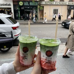 Iced strawberry matcha