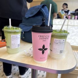 Matcha and oolong tea peach Matcha and oolong tea peach