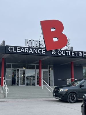 MRS B’S CLEARANCE & FACTORY OUTLET - Updated July 2026 - 20 Photos & 38 ...