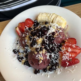 Broken Yolk Cafe - Acai bowl ( not sure if this is the actual name) - Breakfast & Brunch Near Me - Costa Mesa, California Broken Yolk Cafe - Acai bowl ( not sure if this is the actual name) - Breakfast & Brunch Near Me - Costa Mesa, California