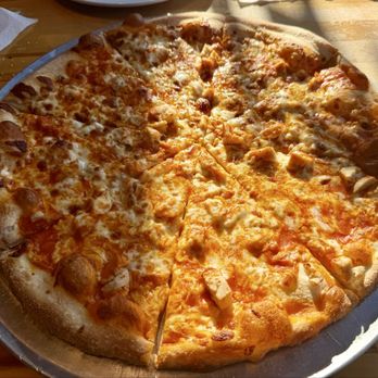 Fayzanos Pizza - Mt Juliet - Buffalo Chicken Pizza 14" - EXCELLENT pie! - Pizza Near Me - Mt. Juliet, Tennessee