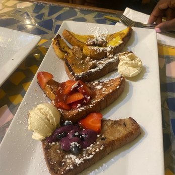 Batter & Berries - Breakfast & Brunch Near Me - Chicago, Illinois Batter & Berries - Breakfast & Brunch Near Me - Chicago, Illinois
