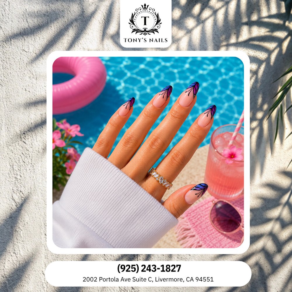 Tony's Nails Logo