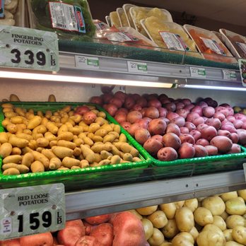 Piedmont Grocery - Potatoes and tubers of several varieties - Grocery Near Me - Oakland, California
