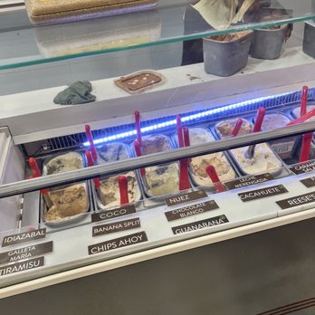 Gelati Gelati! - Ice Cream & Frozen Yogurt Near Me - Bilbo, BI Gelati Gelati! - Ice Cream & Frozen Yogurt Near Me - Bilbo, BI