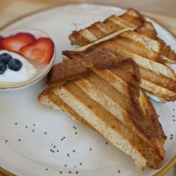 Grilled cheese croissant