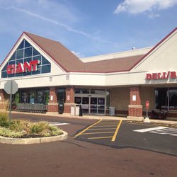 Giant Food Store