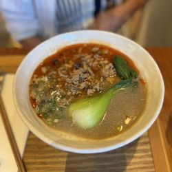 Ujin - Spicy mushroom pork ramen