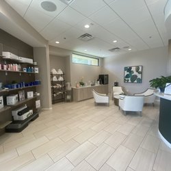 Tamarisk Country Club - Gym open any time