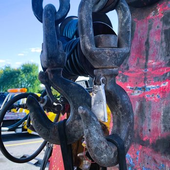 Oshawa Towing - Tow Truck Hook - Towing Near Me