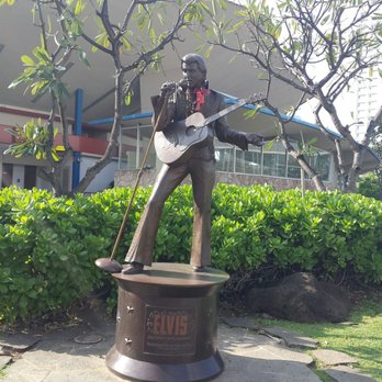Elvis Presley Statue - Aloha from Hawaii! - Public Art Near Me - Honolulu, Hawaii Elvis Presley Statue - Aloha from Hawaii! - Public Art Near Me - Honolulu, Hawaii