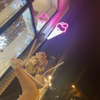 Scoop - Ice Cream & Frozen Yogurt Near Me - Richmond, Virginia Scoop - Ice Cream & Frozen Yogurt Near Me - Richmond, Virginia