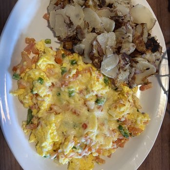 Rusty Pelican Cafe - Desserts Near Me - Mill Creek, Washington