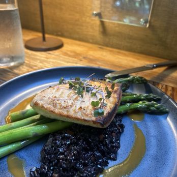 Landmark Tavern at Stone House - American Near Me - Warren, New Jersey