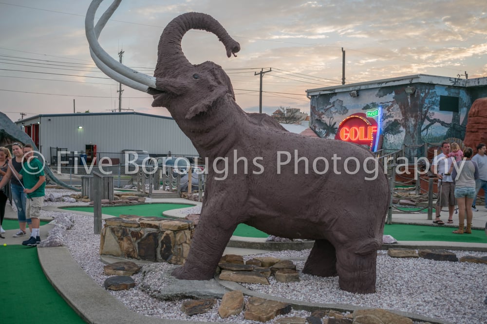 Jurassic Adventure Golf Logo