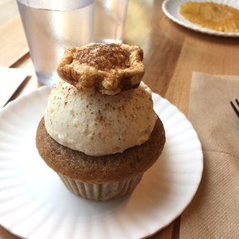 Molly's Cupcakes - Apple pie cupcake - Cupcakes Near Me - Chicago, Illinois Molly's Cupcakes - Apple pie cupcake - Cupcakes Near Me - Chicago, Illinois