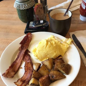 The Cubby Hole - Breakfast & Brunch Near Me - Moorestown, New Jersey The Cubby Hole - Breakfast & Brunch Near Me - Moorestown, New Jersey