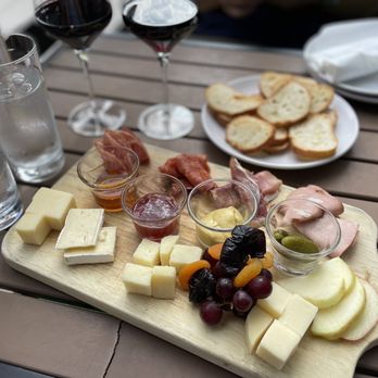 Verre Wine Bar - Verre Board - Wine Bars Near Me - Arlington, Virginia Verre Wine Bar - Verre Board - Wine Bars Near Me - Arlington, Virginia