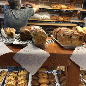 Boulangerie Bouchard - a woman in a bakery - Bakeries Near Me - Isle-aux-Coudres, Quebec
