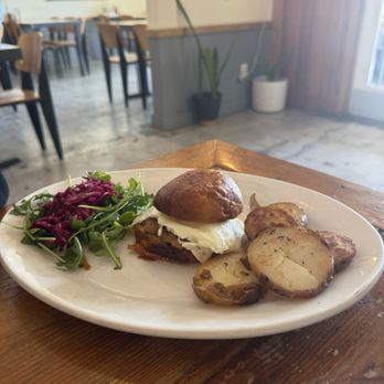 Humble Bee - The English Butty - Breakfast & Brunch Near Me - Northridge, California Humble Bee - The English Butty - Breakfast & Brunch Near Me - Northridge, California