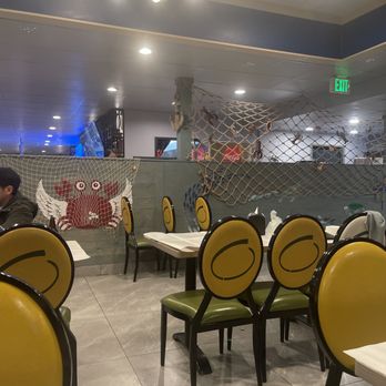 Bag O' Crab - Seating area - Seafood Near Me - Montebello, California Bag O' Crab - Seating area - Seafood Near Me - Montebello, California