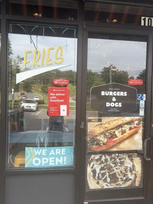 West Coast Burgers & Dogs by null