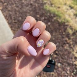 Haute Nail Spa - Lavender Daisy Nails