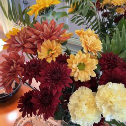 Hendricks Flower Shop - Greenhouse fresh flowers!