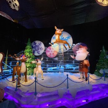 Gaylord Opryland Texas - Ice sculpture - Hotels Near Me - Grapevine, Texas