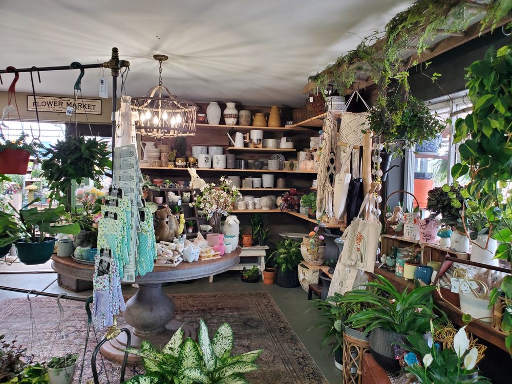 CYNDI’S GARDEN Updated October 2024 23 Photos 3399 Lawrenceburg Rd, North Bend, Ohio