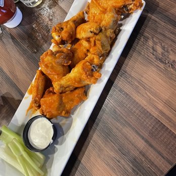The Bear Paw Bar & Grill - American Near Me - Anchorage, Alaska