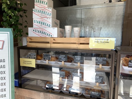 Starbread Bakery by null