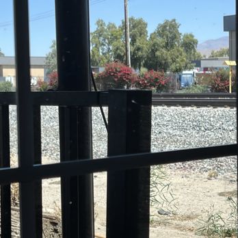 El Mexicali Cafe - This is how close you'll be to the railroad tracks! - Mexican Near Me - Indio, California El Mexicali Cafe - This is how close you'll be to the railroad tracks! - Mexican Near Me - Indio, California