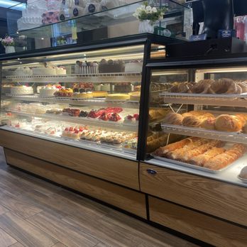 Totopan Bakery & Cafe - Gorgeous assortment of delicious pastries. - Bakeries Near Me - Brooklyn, New York Totopan Bakery & Cafe - Gorgeous assortment of delicious pastries. - Bakeries Near Me - Brooklyn, New York
