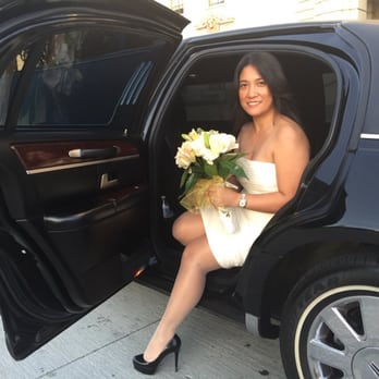 Modern Limousine Service - Airport Shuttles Near Me - Los Angeles, California Modern Limousine Service - Airport Shuttles Near Me - Los Angeles, California