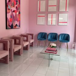 Pearl Ob/Gyn - A Ob/Gyn waiting room like no other.