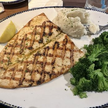 Red Lobster - Rainbow Trout with a side of mashed potatoes and broccoli. - Seafood Near Me - Stockton, California