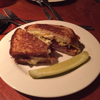 Apollo Grill - Beef Brisket sandwich - American Near Me - Bethlehem, Pennsylvania