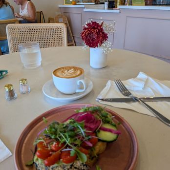 Flora Cafe - Cafes Near Me - Bonita, California