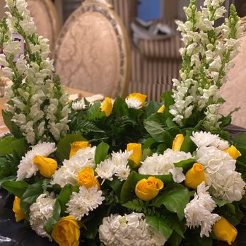 Zuniga Flowers - Flowered Urn holder - Florists Near Me - Los Angeles, California Zuniga Flowers - Flowered Urn holder - Florists Near Me - Los Angeles, California