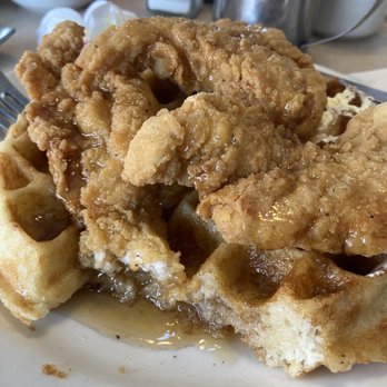 The Brunch Club - Chicken & waffles - Breakfast & Brunch Near Me - Dayton, Ohio The Brunch Club - Chicken & waffles - Breakfast & Brunch Near Me - Dayton, Ohio